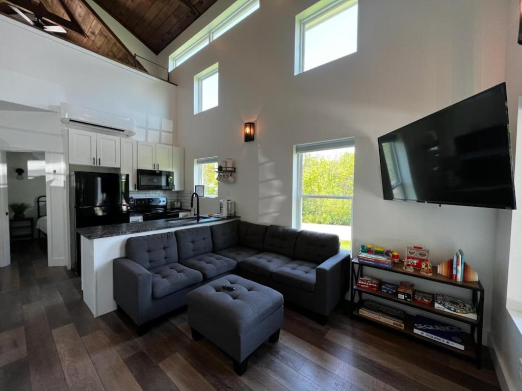 Modern Smoky Mountain Tiny House Apartment Пиджен Фордж Екстериор снимка
