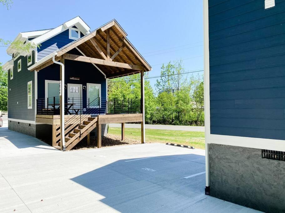 Modern Smoky Mountain Tiny House Apartment Пиджен Фордж Екстериор снимка